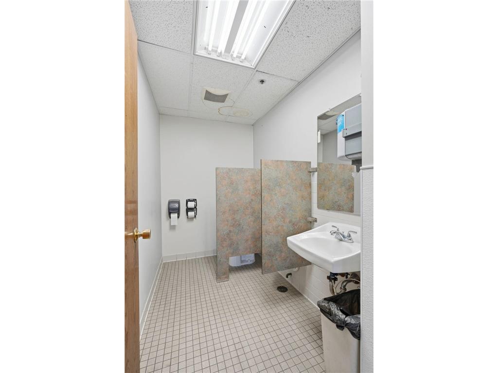 8201 Hickory Street NE Fridley MN 55432 7079280 image65