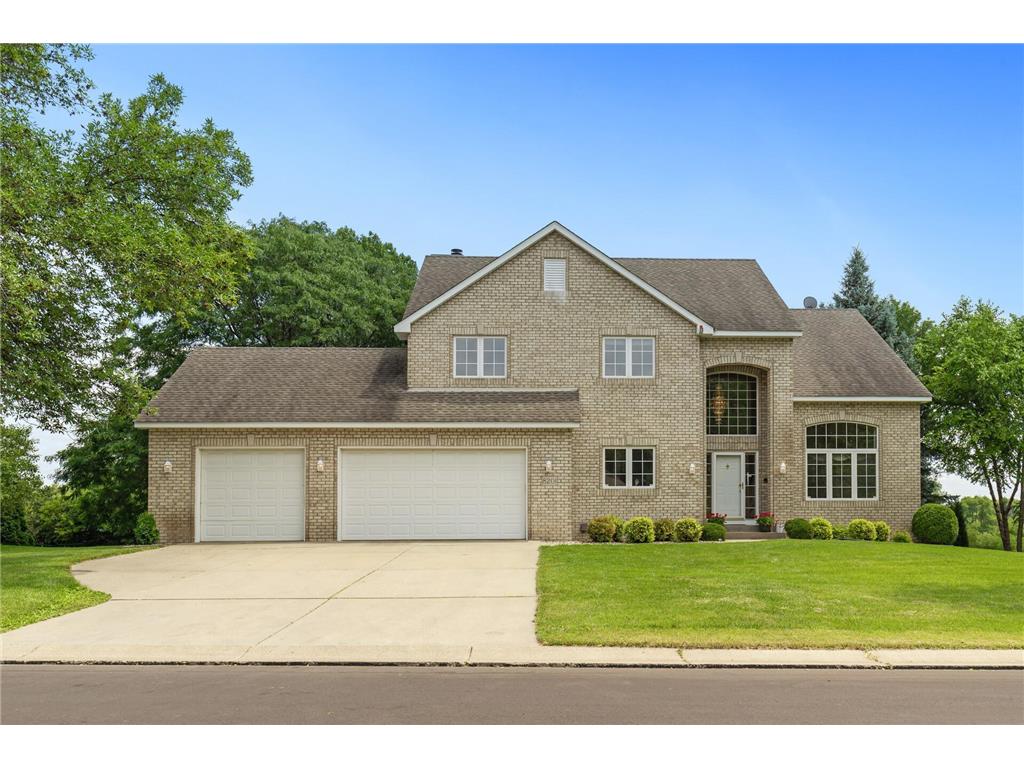 8201 Stone Creek Drive Chanhassen MN 55317 - Bluff Creek 6572216 image1