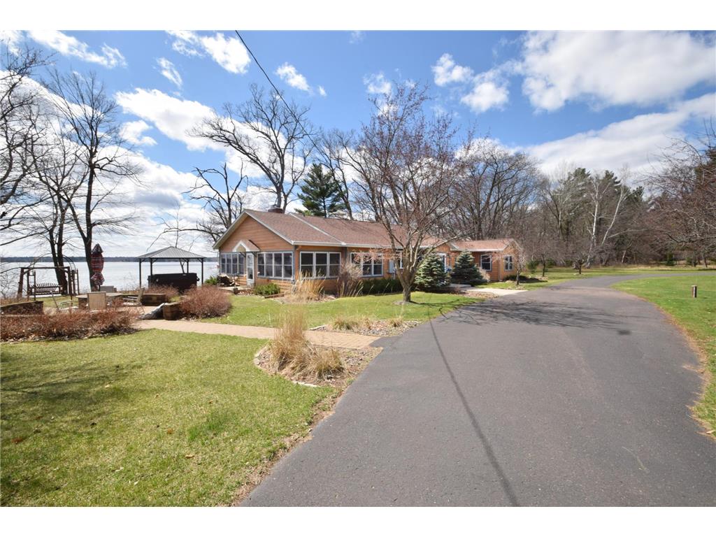 8201 W Park Street Danbury WI 54830 - Yellow 6524219 image1