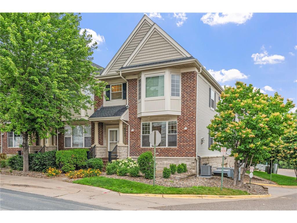 8202 Golden Valley Road Golden Valley MN 55427 7019288 image1