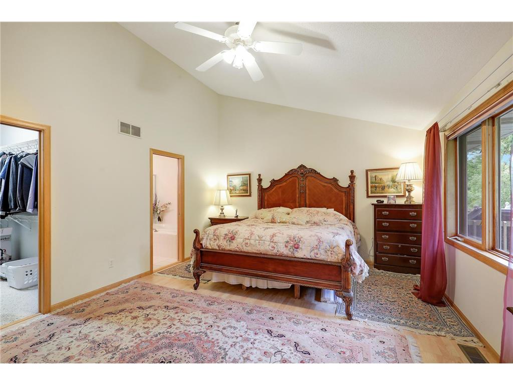 8207 Norman Creek Trail Bloomington MN 55437 6722428 image11