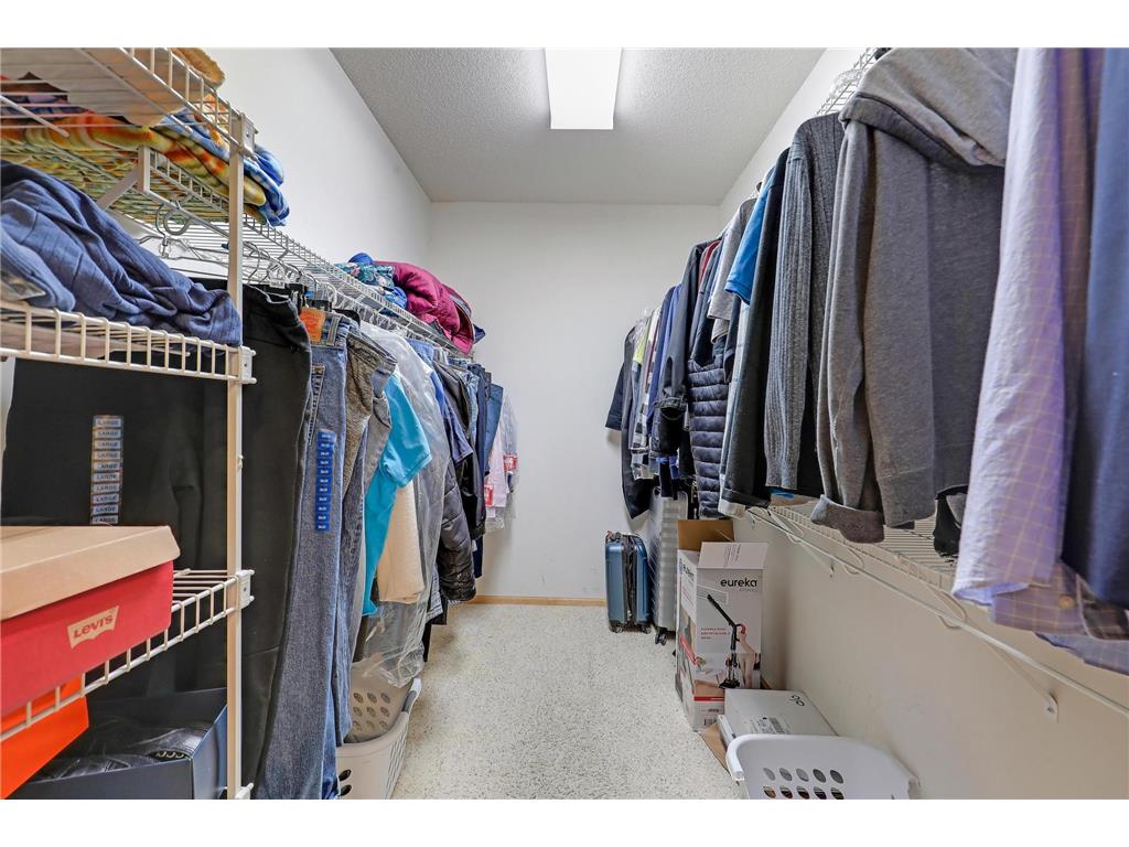 8207 Norman Creek Trail Bloomington MN 55437 6722428 image15