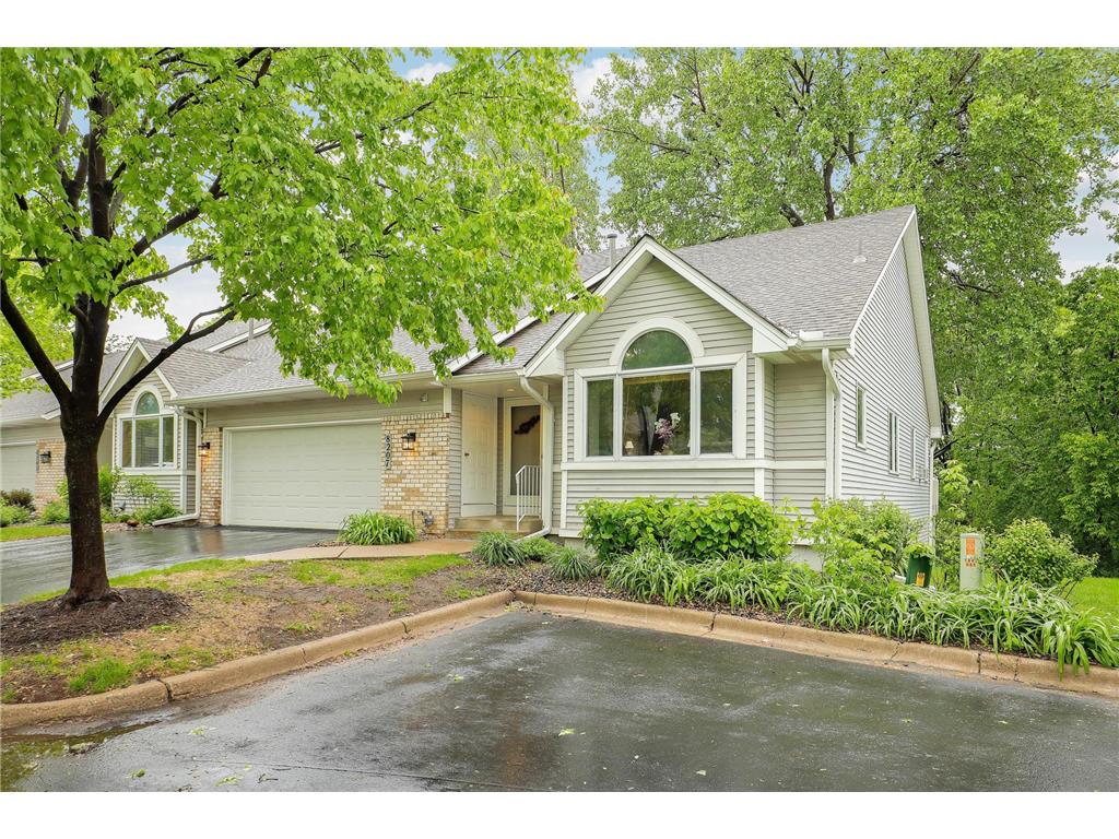 8207 Norman Creek Trail Bloomington MN 55437 6722428 image2