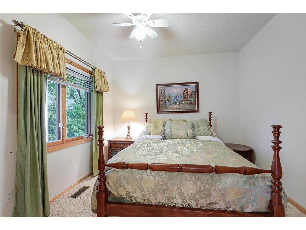 8207 Norman Creek Trail Bloomington MN 55437 6722428 image24
