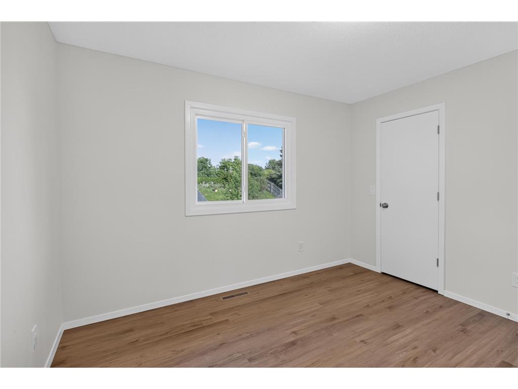 8208 Irving Avenue N Brooklyn Park MN 55444 7103395 image11