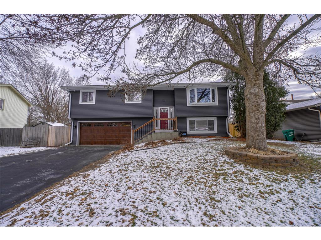 8208 Queen Avenue N Brooklyn Park MN 55444 6476912 image1