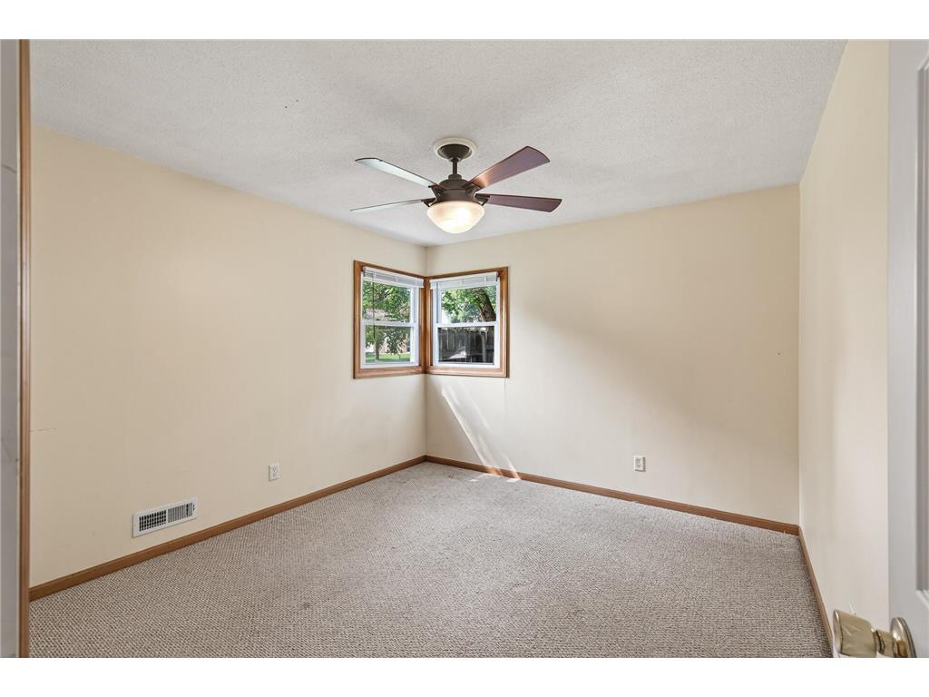 8209 11th Avenue S Bloomington MN 55420 6769406 image22