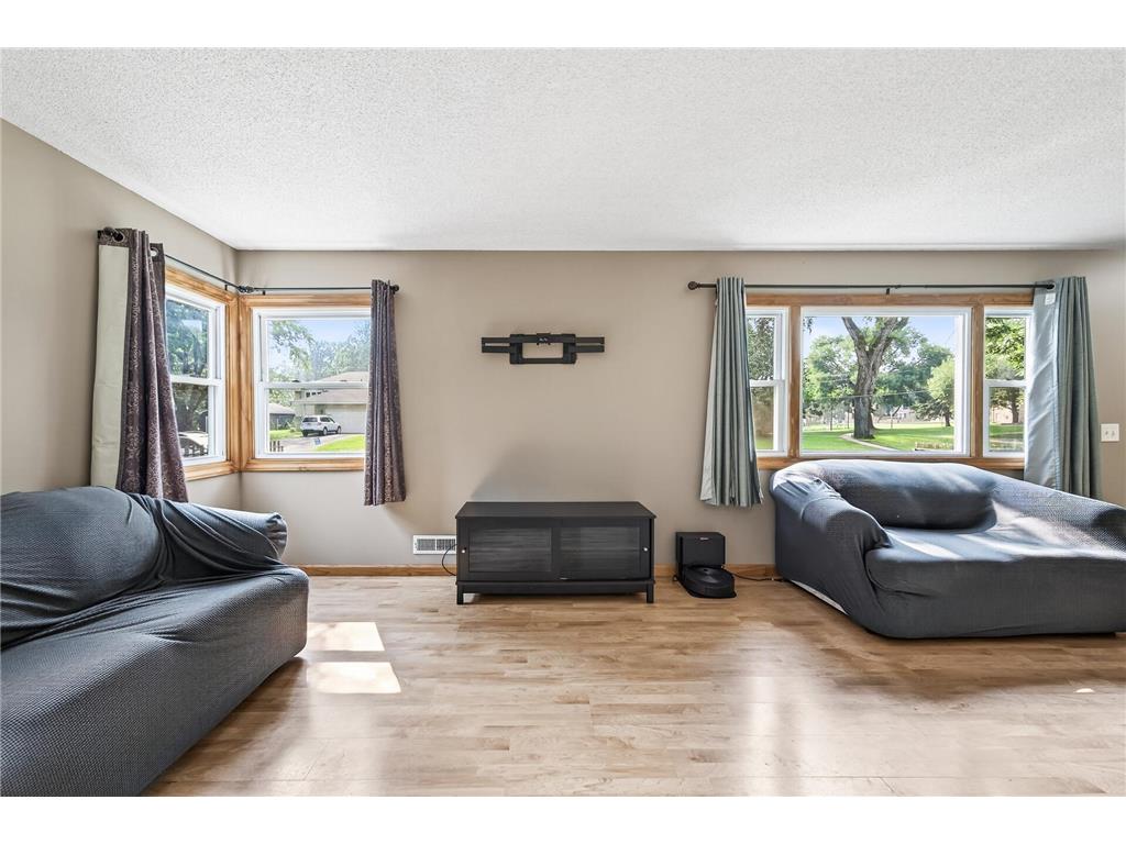 8209 11th Avenue S Bloomington MN 55420 6769406 image6