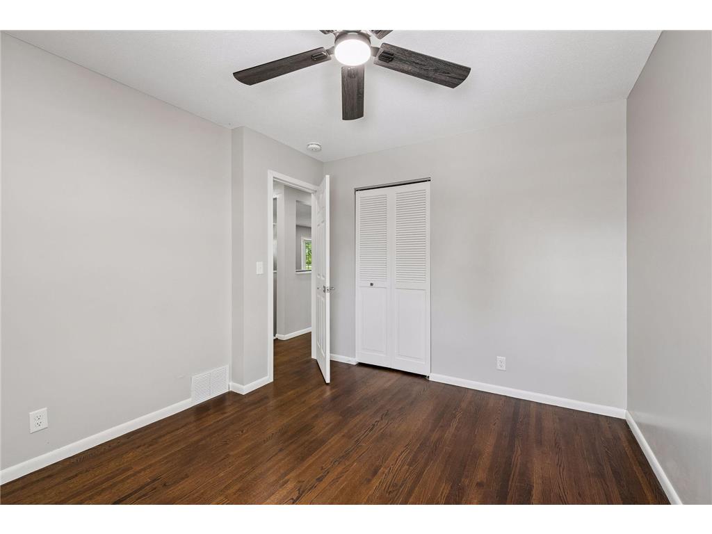 8209 Beard Road Bloomington MN 55431 7104146 image16