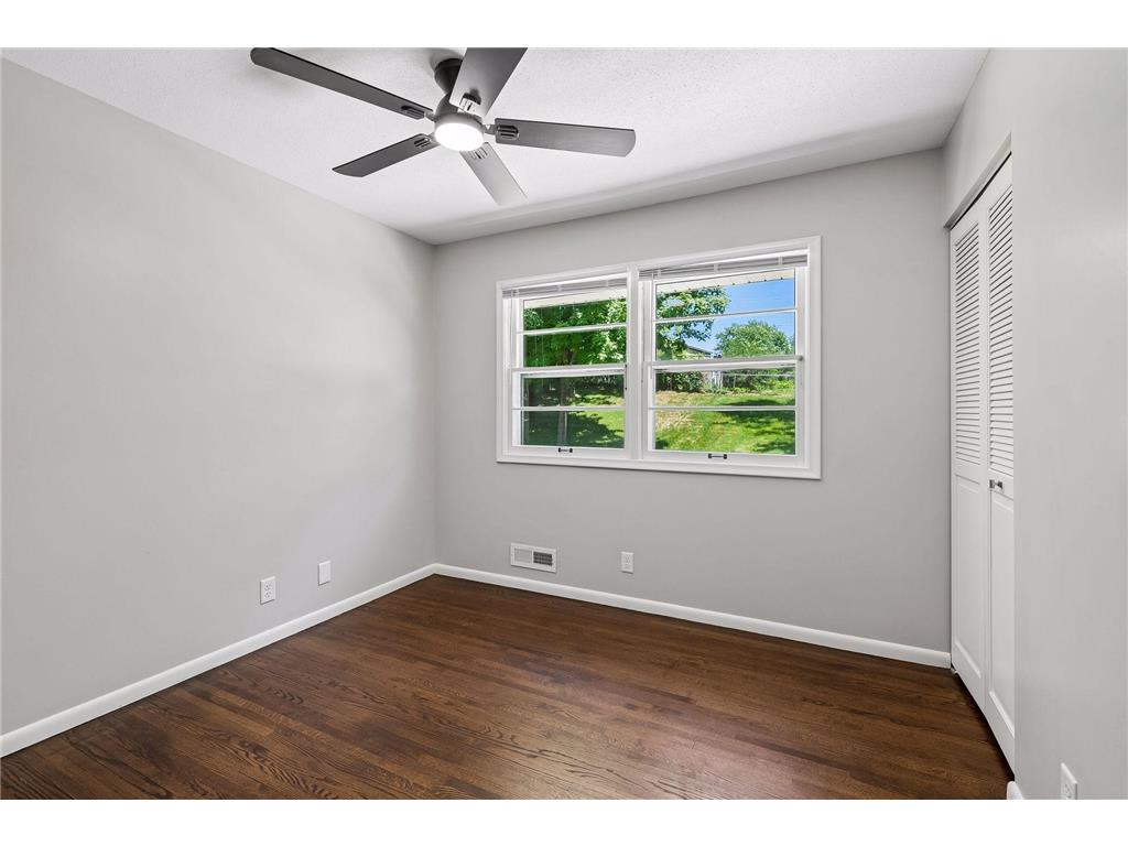 8209 Beard Road Bloomington MN 55431 7104146 image17