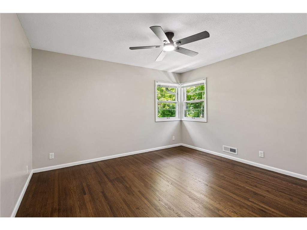 8209 Beard Road Bloomington MN 55431 7104146 image19