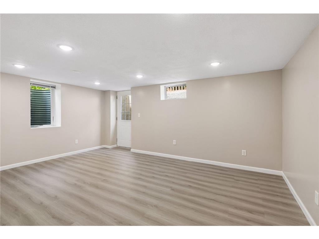 8209 Beard Road Bloomington MN 55431 7104146 image22