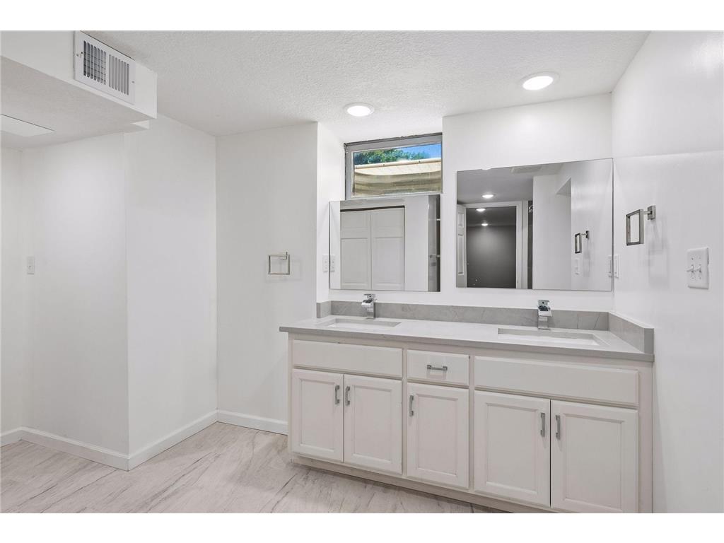 8209 Beard Road Bloomington MN 55431 7104146 image28