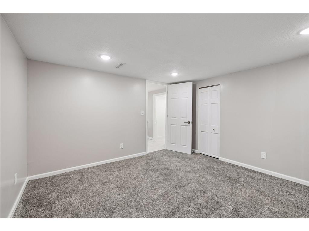 8209 Beard Road Bloomington MN 55431 7104146 image31