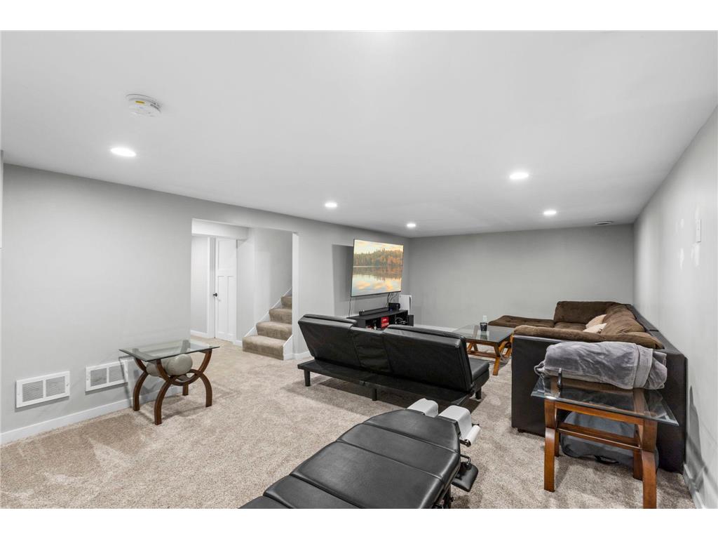 8209 Johnson Circle Bloomington MN 55437 - Wanda Miller 7104485 image25