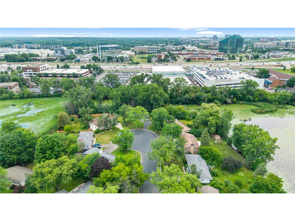 8209 Johnson Circle Bloomington MN 55437 - Wanda Miller 7104485 image3