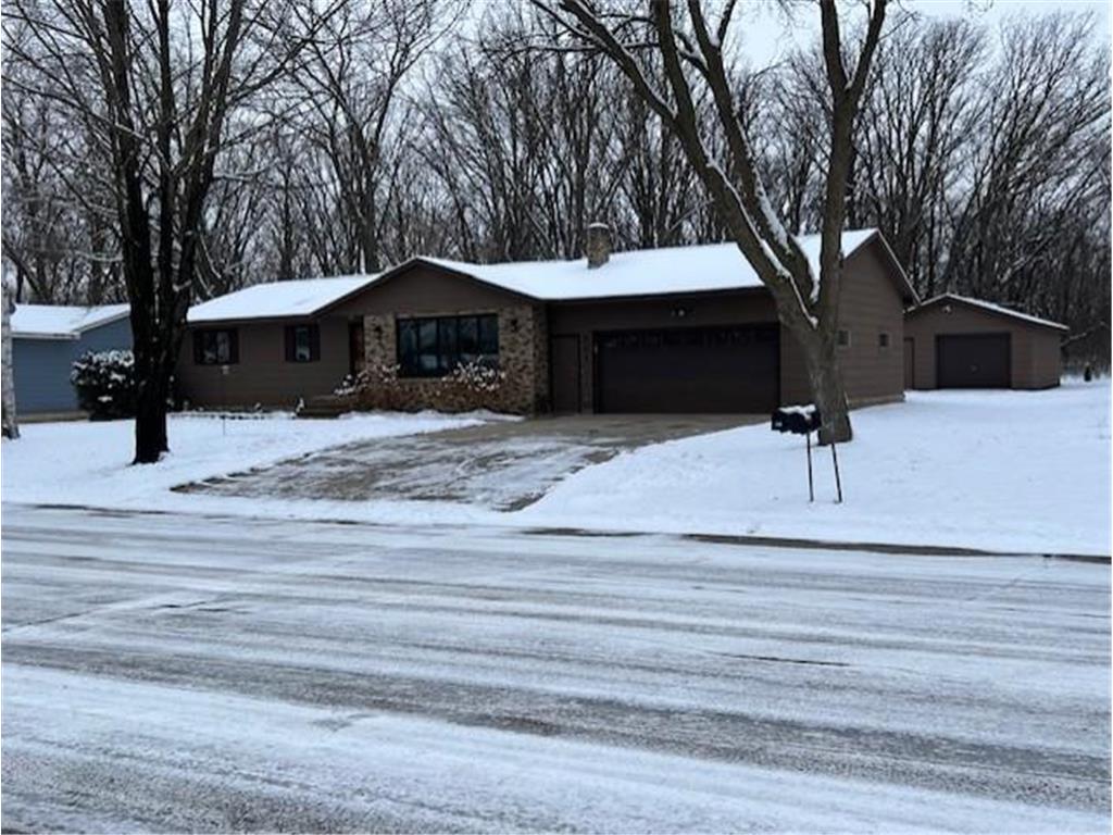 821 10th Street SW Wadena MN 56482 6635833 image1