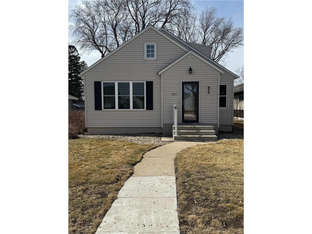 821 1st Avenue W Edgerton MN 56128 7040563 image1