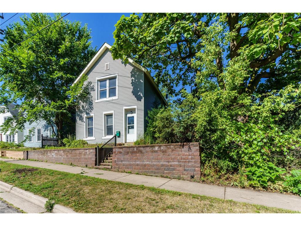 821 Allen Avenue, West Saint Paul, MN 55118 MLS 6245886 Edina Realty