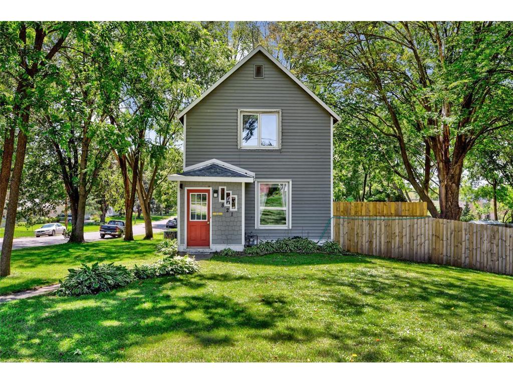 821 Division Street E Faribault MN 55021 6419570 image1