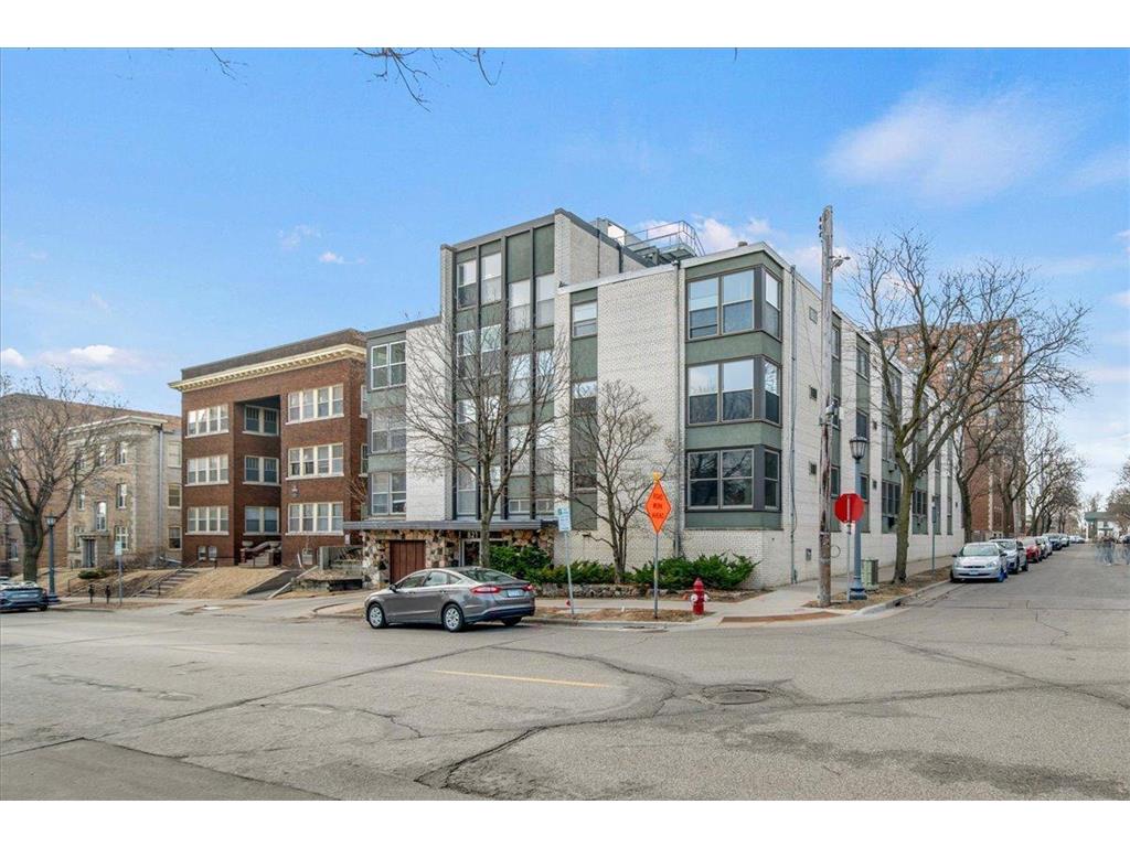 821 Douglas Avenue #104 Minneapolis MN 55403 6808491 image32