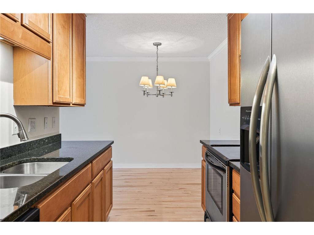 821 Douglas Avenue #204 Minneapolis MN 55403 7049769 image9