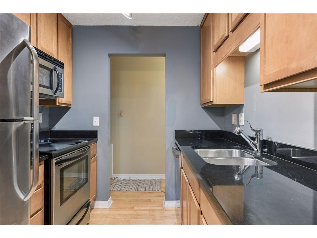 821 Douglas Avenue #205 Minneapolis MN 55403 7078441 image11