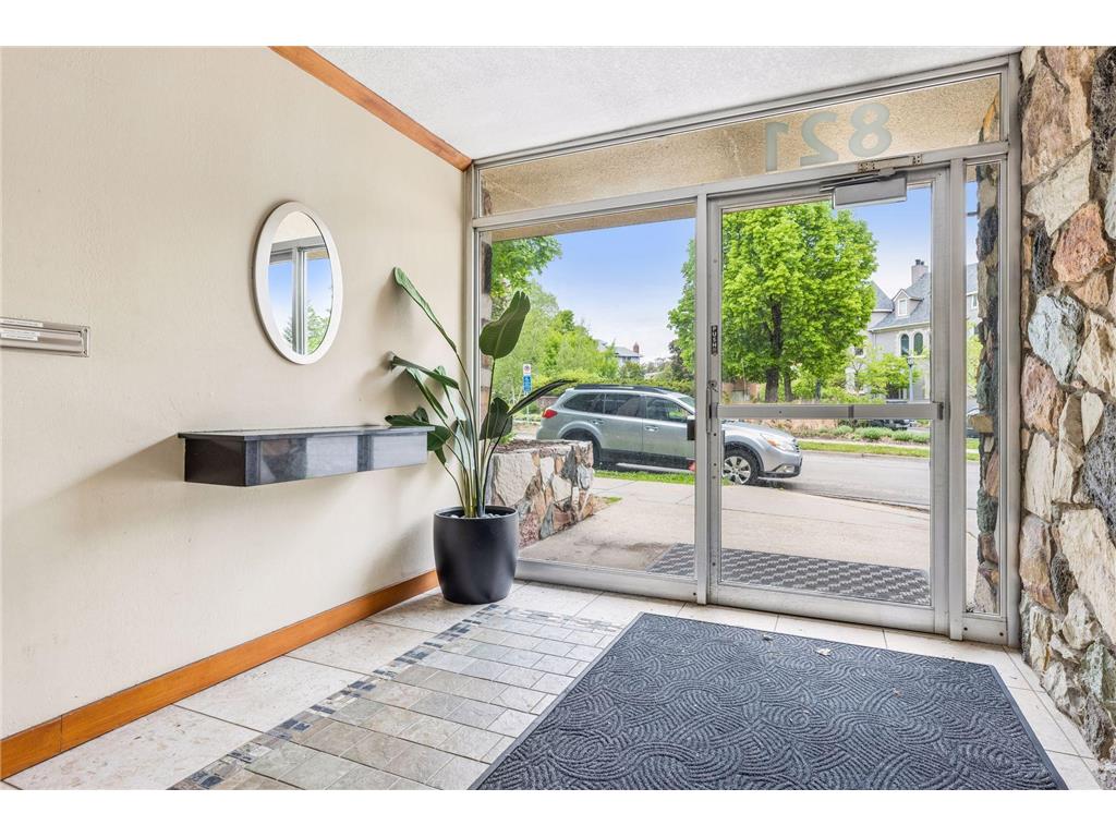 821 Douglas Avenue #205 Minneapolis MN 55403 7078441 image3