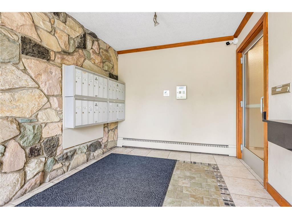 821 Douglas Avenue #205 Minneapolis MN 55403 7078441 image4