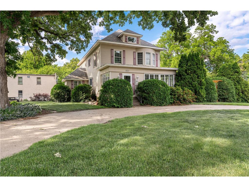 821 E Elm Avenue Waseca MN 56093 7085419 image1