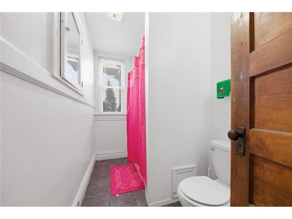 821 Edmund Avenue Saint Paul MN 55104 7008720 image37