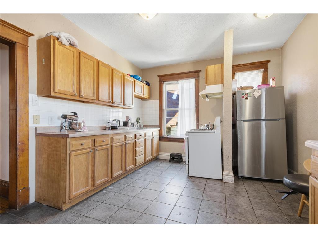 821 Edmund Avenue Saint Paul MN 55104 7008720 image5