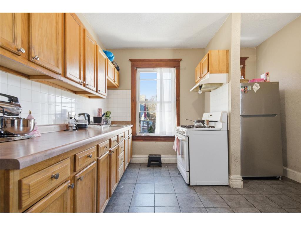 821 Edmund Avenue Saint Paul MN 55104 7008720 image6