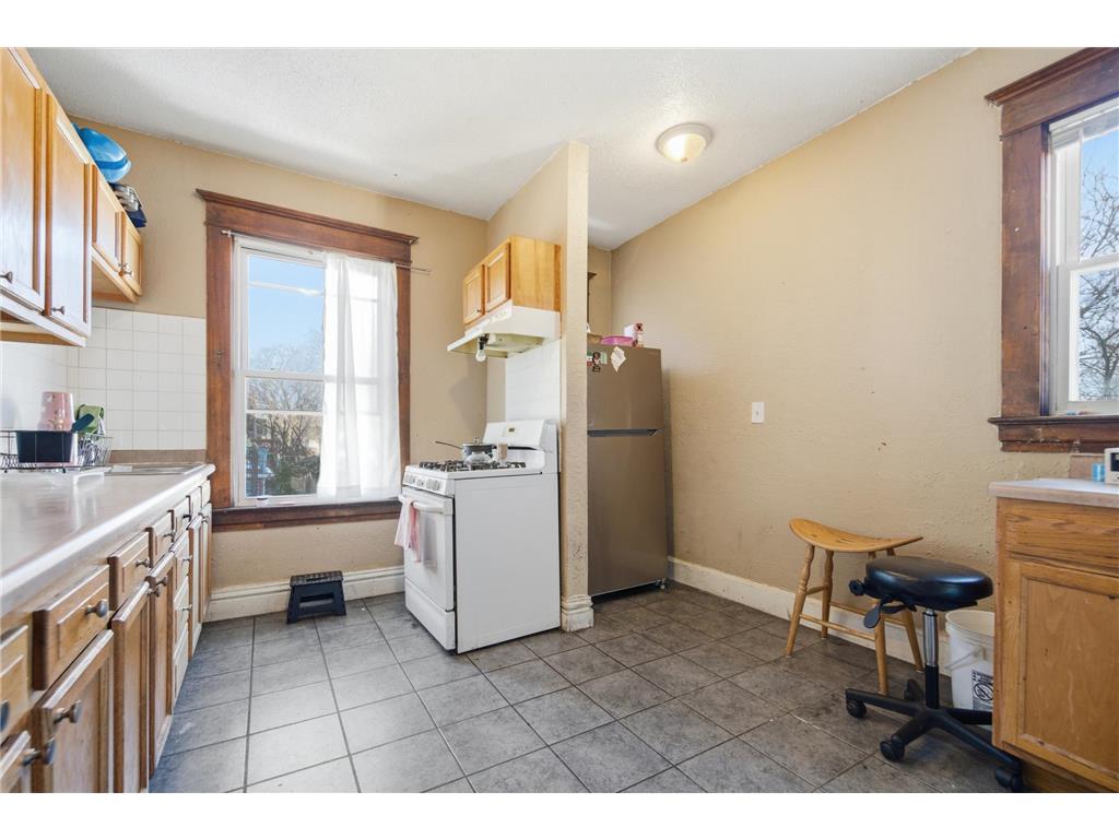 821 Edmund Avenue Saint Paul MN 55104 7008720 image7