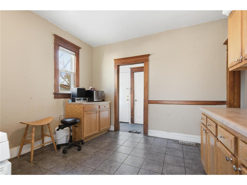 821 Edmund Avenue Saint Paul MN 55104 7008720 image8