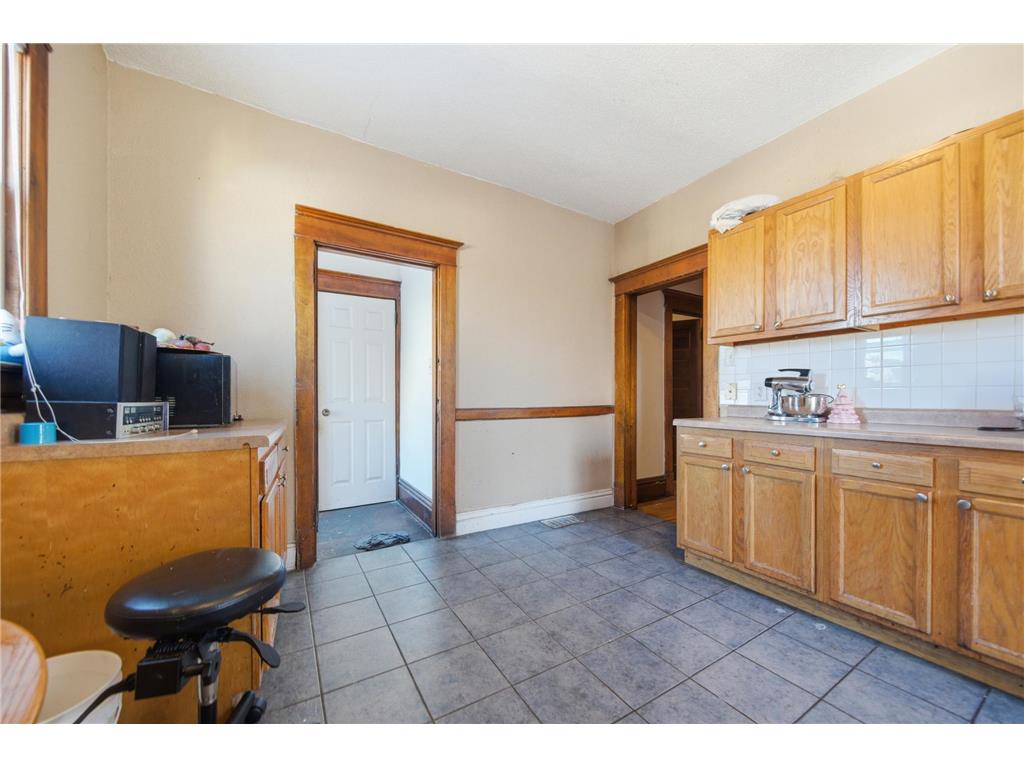 821 Edmund Avenue Saint Paul MN 55104 7008720 image9