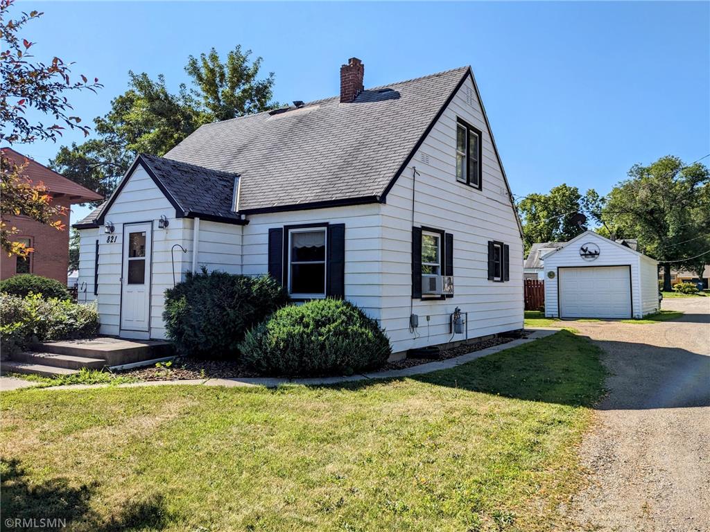 821 Highway Avenue Bird Island MN 55310 6404507 image1