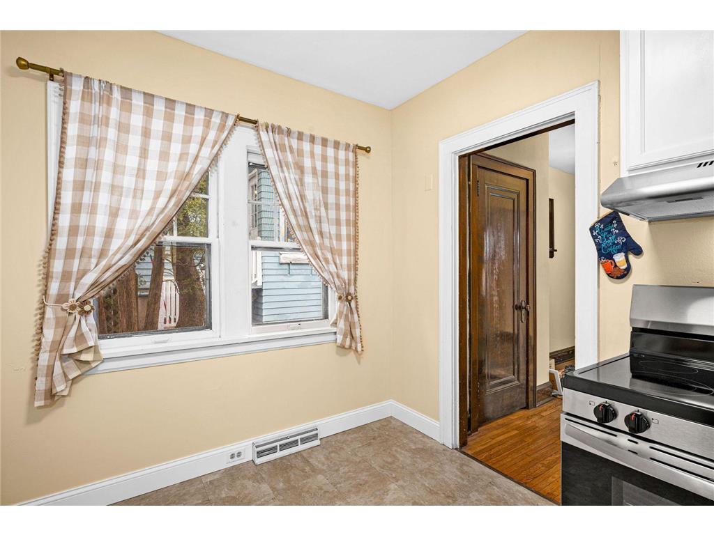 821 N 19th Avenue E Duluth MN 55812 7054743 image12