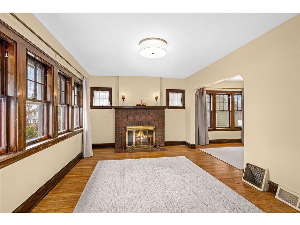 821 N 19th Avenue E Duluth MN 55812 7054743 image3
