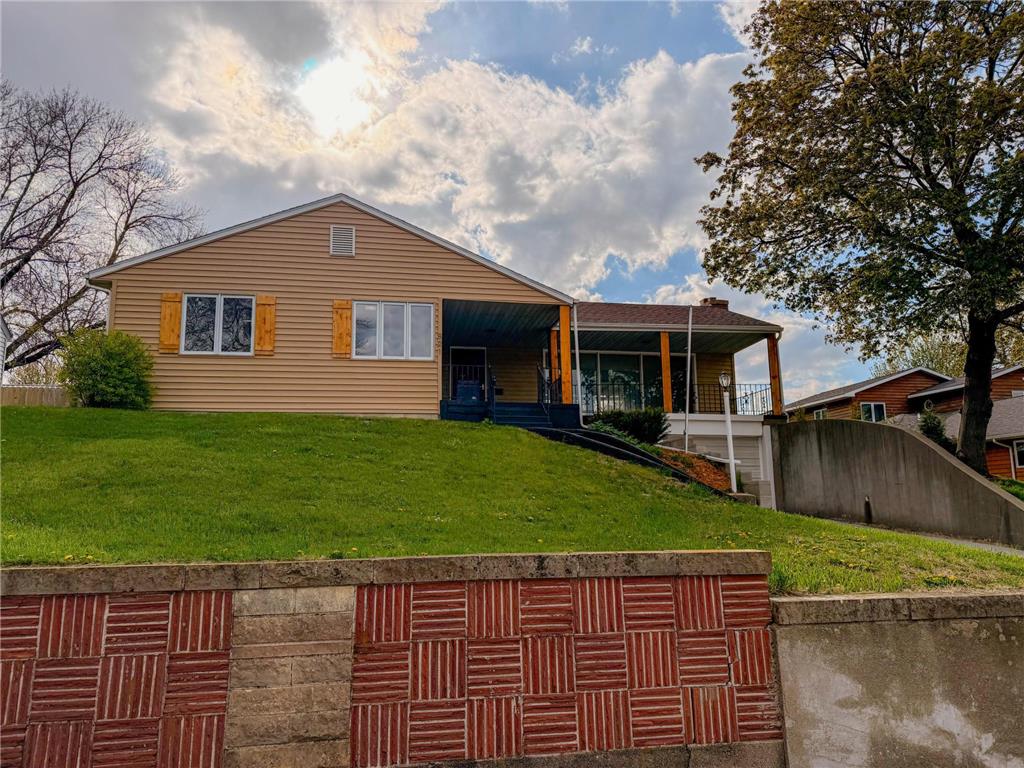 821 Park Street Jackson MN 56143 7066990 image2