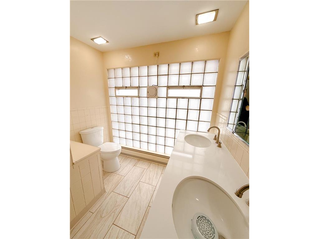 821 Park Street Jackson MN 56143 7066990 image25