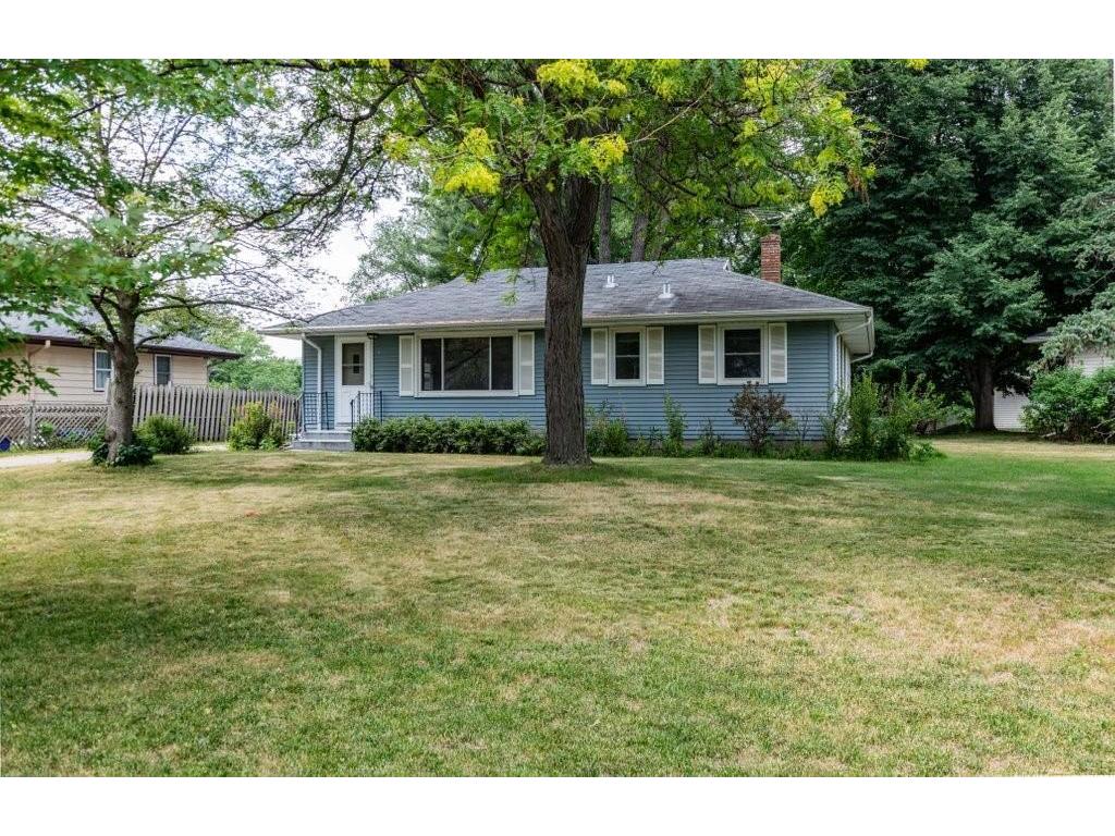 821 Sterling Street N Maplewood MN 55119 6387845 image1