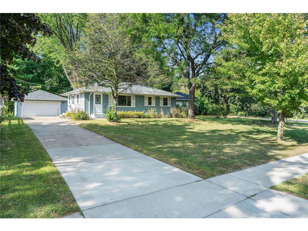 821 Sterling Street N Maplewood MN 55119 6429545 image1