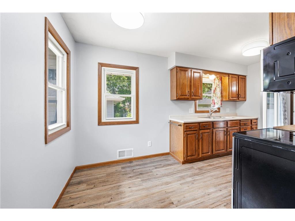 821 Sterling Street N Maplewood MN 55119 7103896 image4