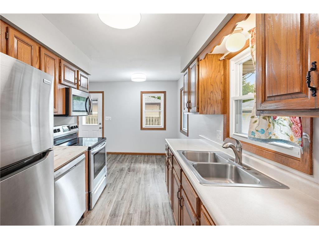 821 Sterling Street N Maplewood MN 55119 7103896 image5