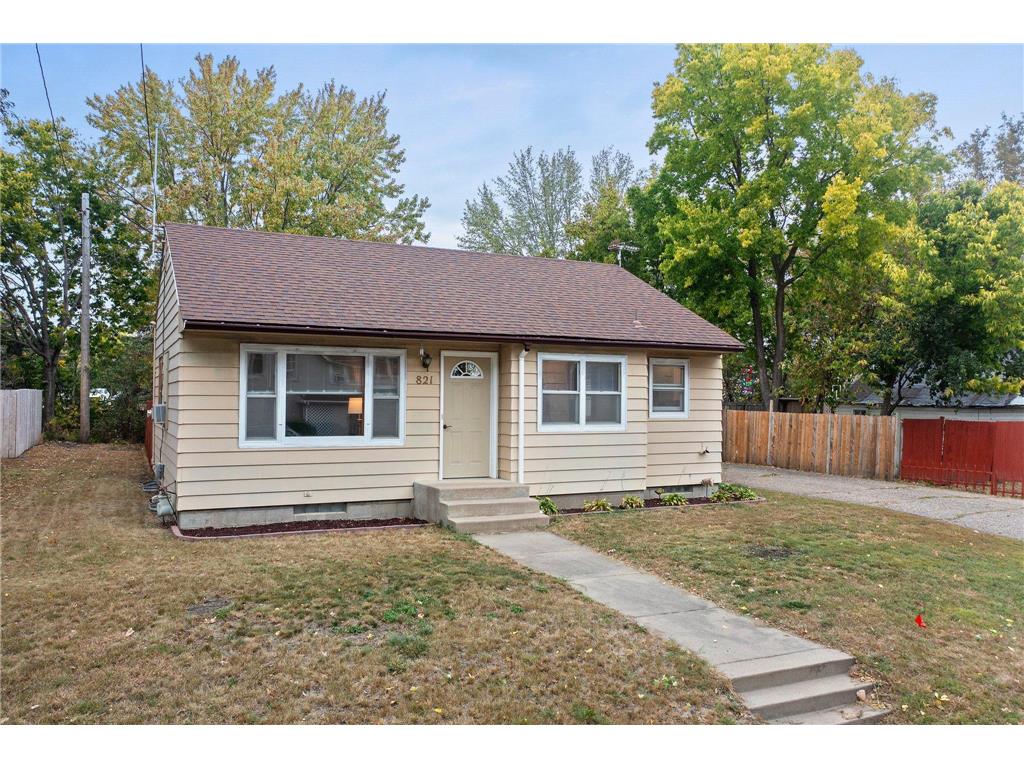 821 Stoughton Avenue Chaska MN 55318 6612331 image1