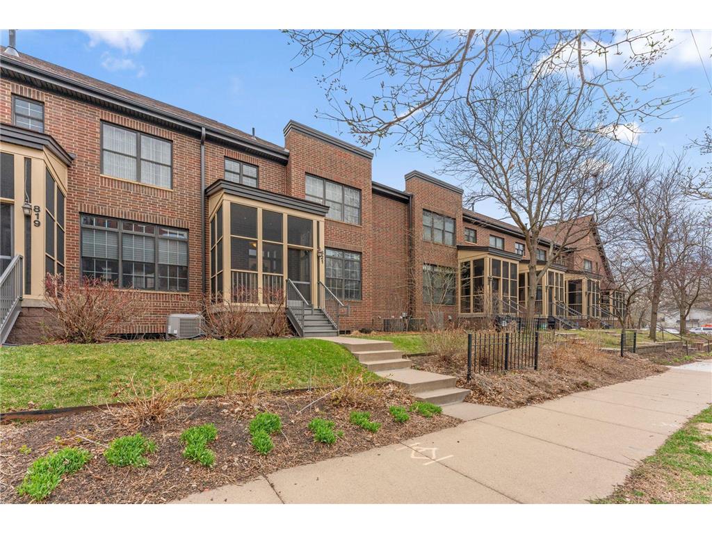 821 Thornton Street SE Minneapolis MN 55414 7045187 image1