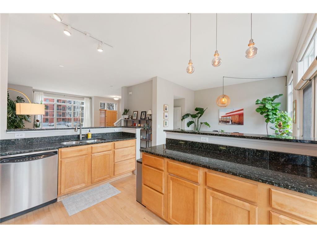 821 Thornton Street SE Minneapolis MN 55414 7045187 image12