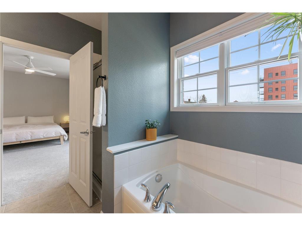 821 Thornton Street SE Minneapolis MN 55414 7045187 image28