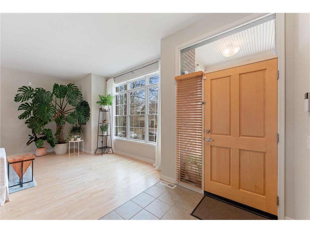 821 Thornton Street SE Minneapolis MN 55414 7045187 image4